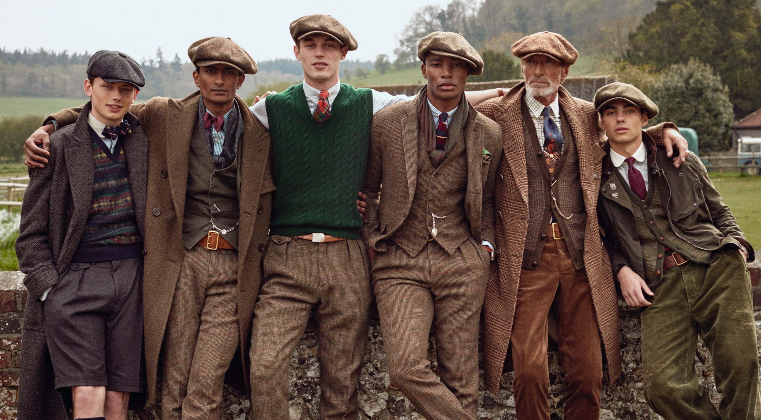 <strong>ON LOCATION</strong><br/><span>This season of Polo Originals, inspired by the golden era of Grand Prix car racing, was photographed at the Goodwood Motor Circuit, which is located in West Sussex, on the 12,000-acre Goodwood Estate. The Circuit has since become known for hosting a number of prestigious motorsport events, including the famous Festival of Speed and Revival.</span> <br/><rlmag_link href="https://www.ralphlauren.fr/en/search?cgid=brands-prl-tough-and-refined-cg"><button class="shop-collection">Shop the Story</button></rlmag_link>