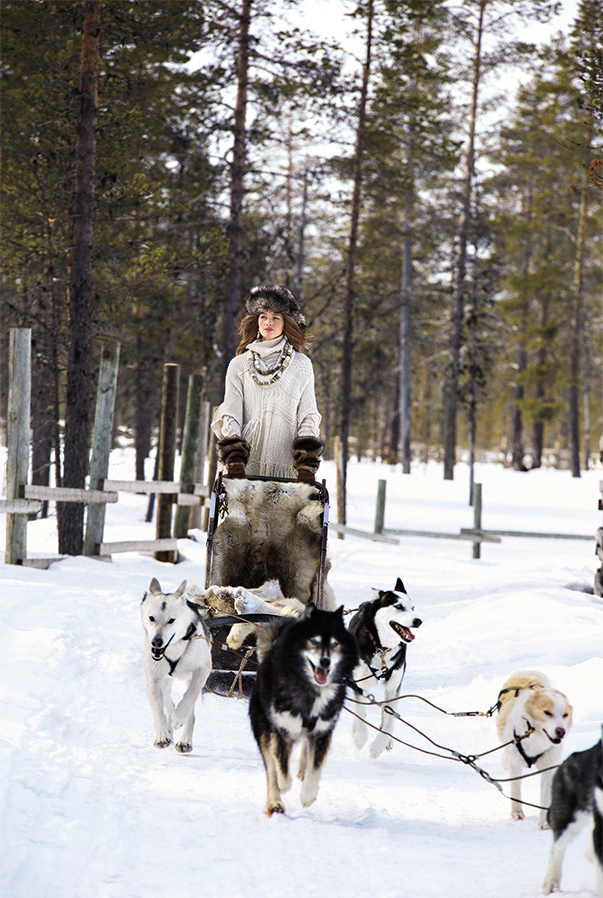  Huskies carry a Ralph Lauren model across the resort&apos;s stunning terrain.