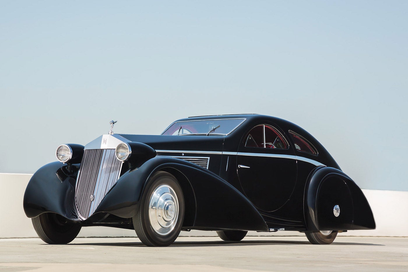 <strong>1925 “Round Door” Rolls-Royce Phantom</strong>: Re-bodied in 1932, the Round-Door Rolls is known for its sinuous body, low profile, and most of all, the perfectly circular doors.