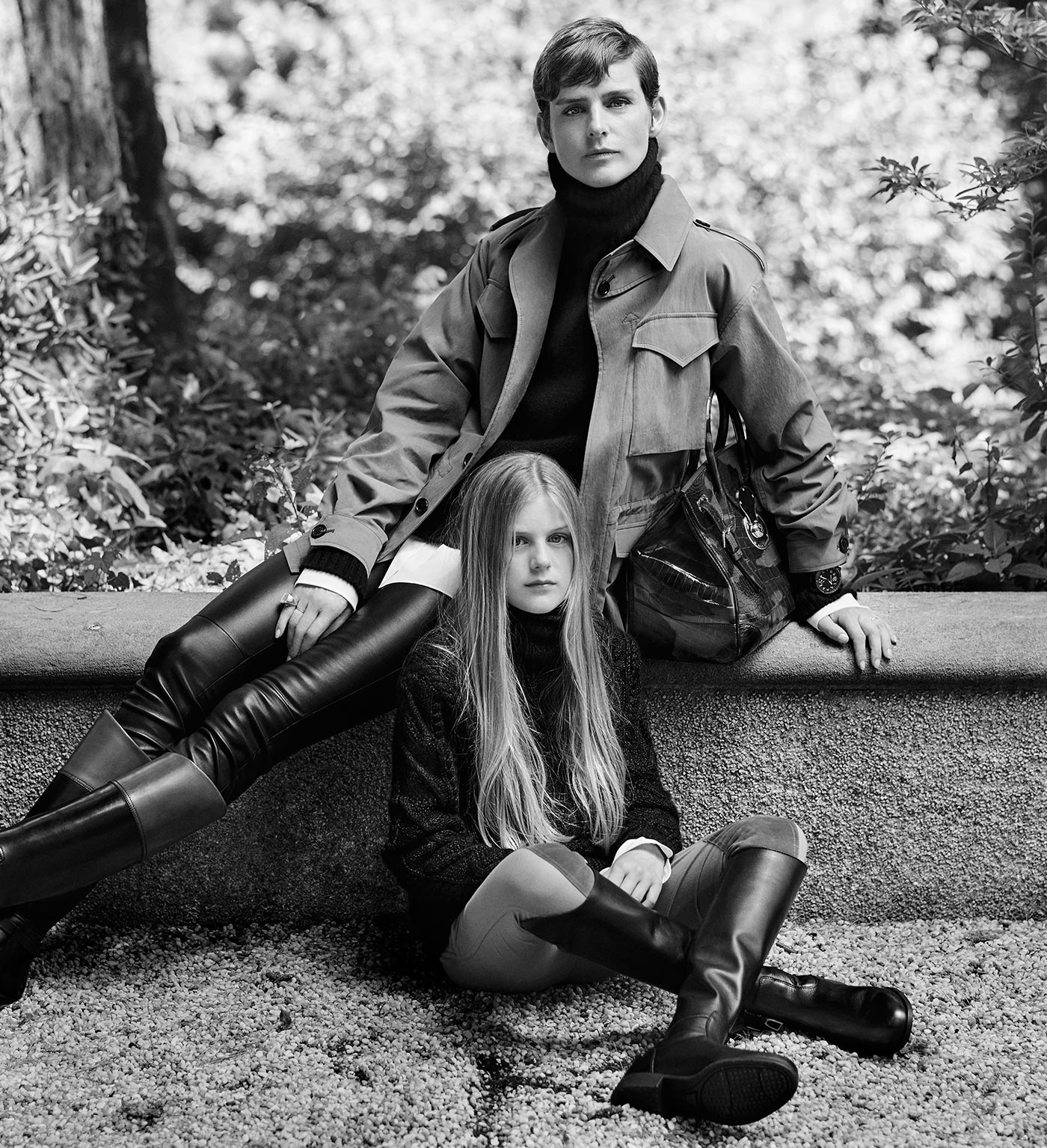 La veste de treillis, port&eacute;e par Stella Tennant. Photographi&eacute;e par Steven Meisel