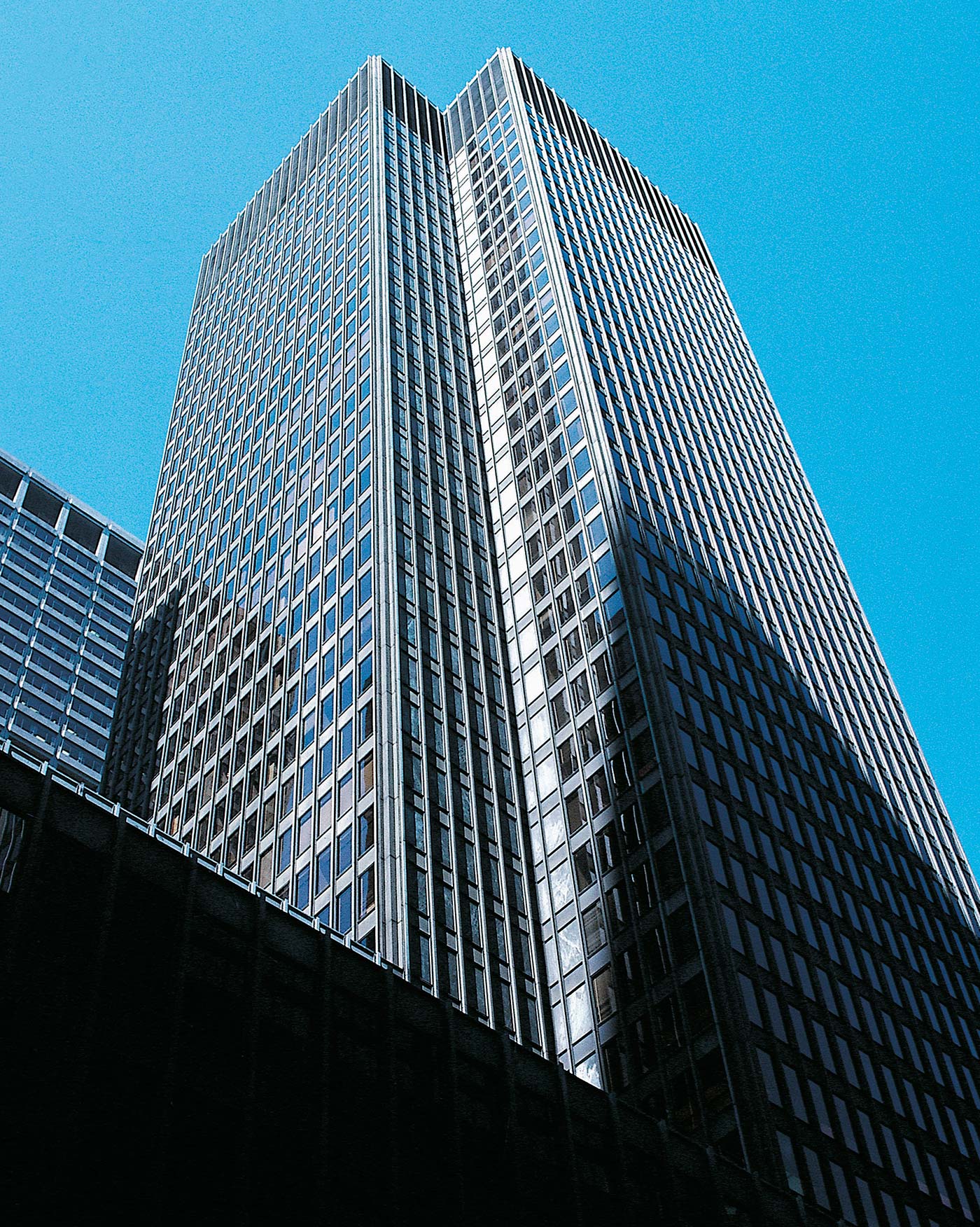  Autrefois considéré comme une réalisation radicale, le Seagram Building de Park Avenue est aujourd'hui le symbole d'un design classique