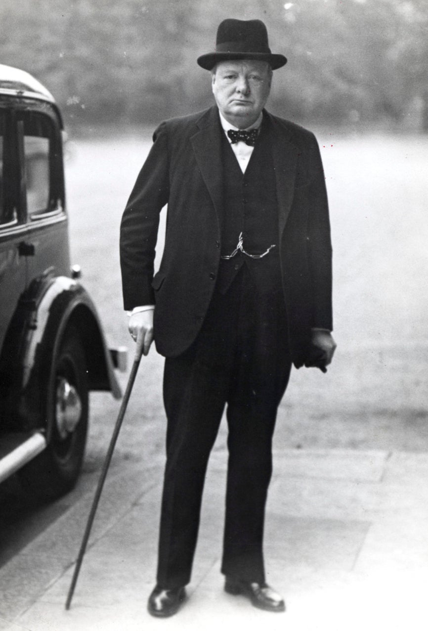 <strong>CHOIX JUDICIEUX</strong><br/><span>Winston Churchill, Steve Jobs et Rem Koolhaas, des hommes tr&egrave;s occup&eacute;s qui ont simplifi&eacute; leurs d&eacute;cisions quotidiennes en se contentant d'un uniforme quotidien</span>