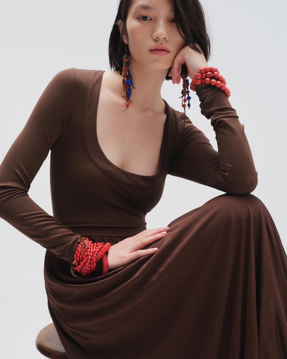 Maxi robe en jersey nouée dans le dos